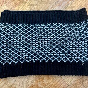 lululemon knitted circle scarf